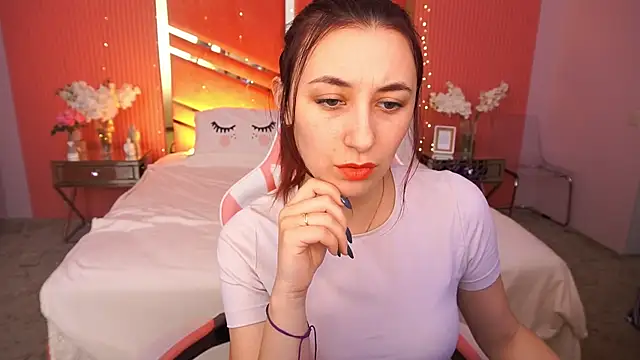 Snapshot of RoxieRay chatting on 4, 2, 2026 RoxieRay online show from 4, 2, 2026