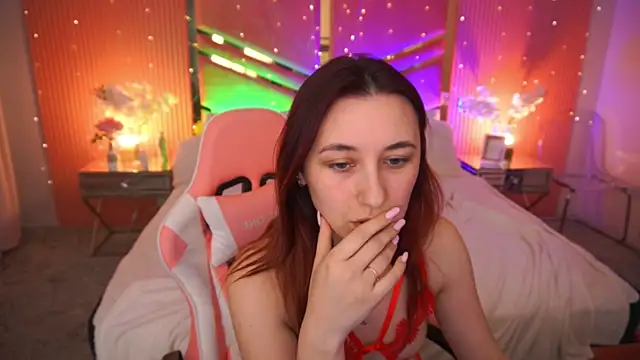 Snapshot of RoxieRay chatting on 2, 3, 2026 RoxieRay online show from 2, 3, 2026