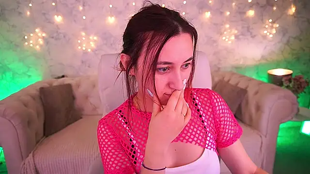 Snapshot of RoxieRay chatting on 14, 3, 2026 RoxieRay online show from 14, 3, 2026