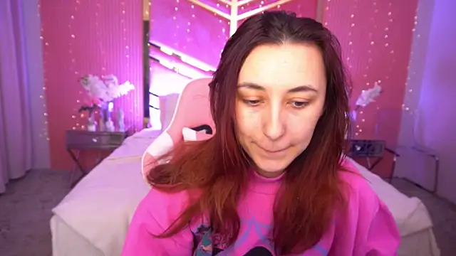 Snapshot of RoxieRay chatting on 20, 3, 2026 RoxieRay online show from 20, 3, 2026