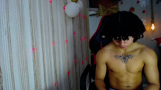 Snapshot of kim_curlyy chatting on 10, 1, 2026 kim curlyy online show from 10, 1, 2026