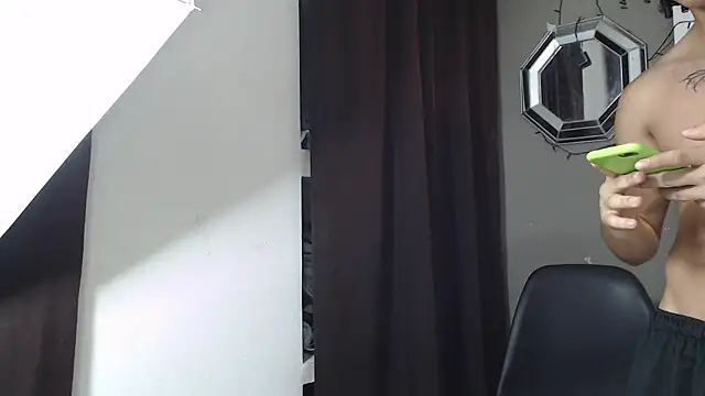 Snapshot of kim_curlyy chatting on 13, 1, 2026 kim curlyy online show from 13, 1, 2026