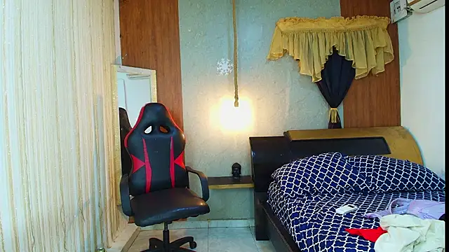 Snapshot of kim_curlyy chatting on 19, 2, 2026 kim curlyy online show from 19, 2, 2026