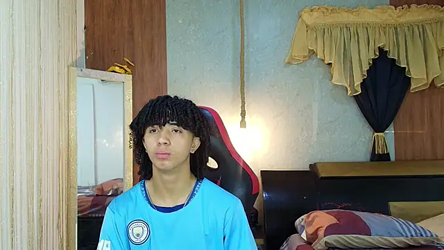 Snapshot of kim_curlyy chatting on 21, 3, 2026 kim curlyy online show from 21, 3, 2026