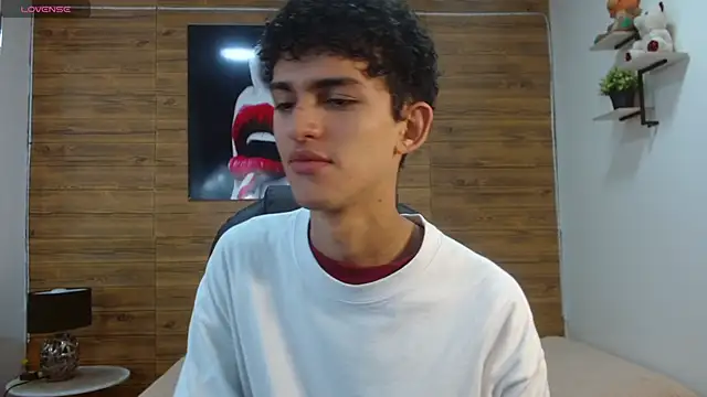 Snapshot of Michaelkoiv chatting on 26, 11, 2025 Michaelkoiv online show from 26, 11, 2025