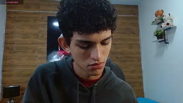 Snapshot of Michaelkoiv chatting on 3, 12, 2025 Michaelkoiv online show from 3, 12, 2025