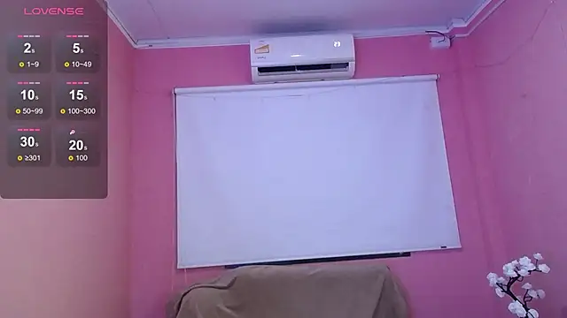 Snapshot of Karla_Soff_19 chatting on 14, 1, 2026 Karla Soff 19 online show from 14, 1, 2026