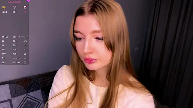 Snapshot of Michell_Rosse chatting on 4, 12, 2025 Michell Rosse online show from 4, 12, 2025