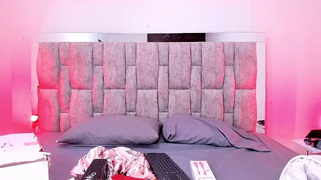 Snapshot of ZafiraNavarro chatting on 4, 3, 2026 ZafiraNavarro online show from 4, 3, 2026