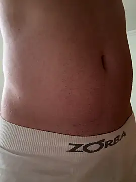 Snapshot of RicoValen chatting on 4, 3, 2026 RicoValen online show from 4, 3, 2026