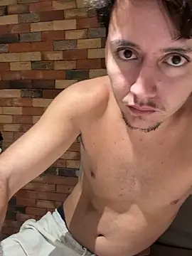 Snapshot of RicoValen chatting on 7, 3, 2026 RicoValen online show from 7, 3, 2026