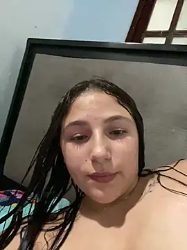 Snapshot of Emily_milk_1 chatting on 6, 3, 2026 Emily milk 1 online show from 6, 3, 2026