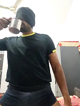 Snapshot of Amit22122 chatting on 5, 12, 2025 Amit22122 online show from 5, 12, 2025