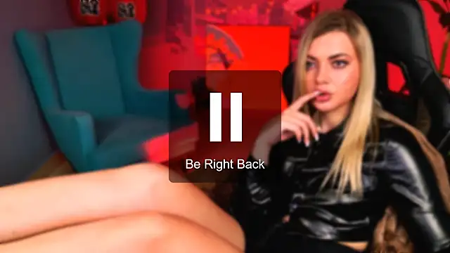 HyileyClark online show from 28, 7, 2026