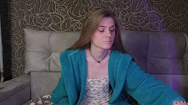 Snapshot of Adell_Love chatting on 17, 12, 2025 Adell Love online show from 17, 12, 2025