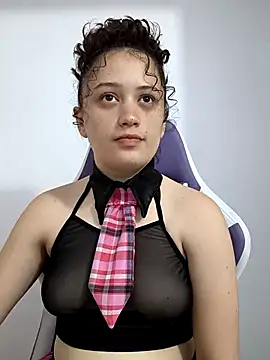 Alana 444 online show from 4, 12, 2025