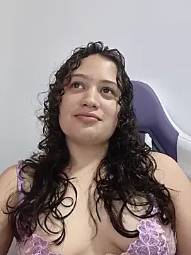 Snapshot of Alana_444 chatting on 17, 5, 2026 Alana 444 online show from 17, 5, 2026