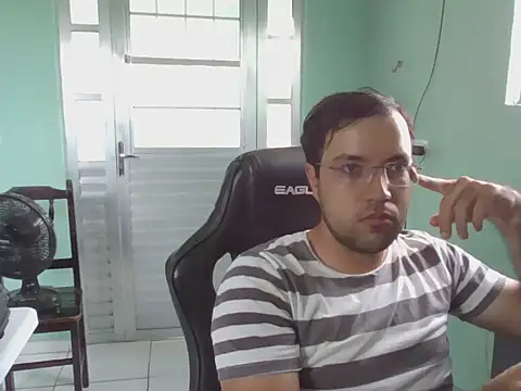 Snapshot of Silvakkfitk chatting on 16, 12, 2025 Silvakkfitk online show from 16, 12, 2025