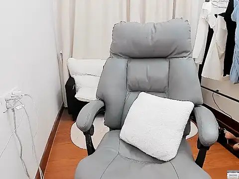 Snapshot of linlinjiang33 chatting on 3, 12, 2025 linlinjiang33 online show from 3, 12, 2025