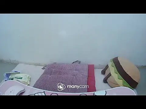 Snapshot of hottiemama69 chatting on 15, 12, 2025 hottiemama69 online show from 15, 12, 2025