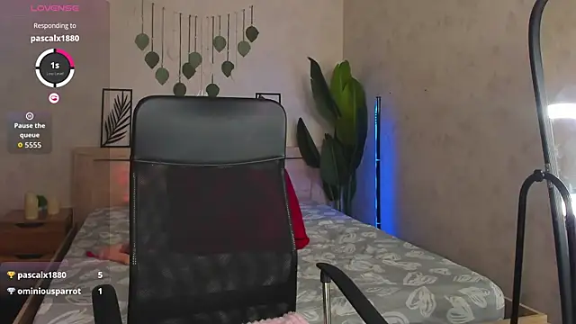 Alicia Hars online show from 24, 6, 2026