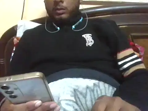 Snapshot of cuteplayboy22_ chatting on 18, 1, 2026 cuteplayboy22 online show from 18, 1, 2026