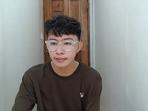 Snapshot of asiantwink0000 chatting on 21, 12, 2025 asiantwink0000 online show from 21, 12, 2025