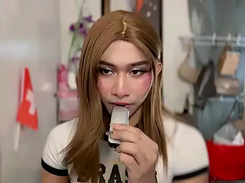 asiantwink0000 online show from 25, 6, 2026