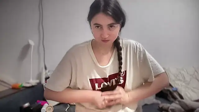 Snapshot of Aphr0ditee chatting on 9, 2, 2026 Aphr0ditee online show from 9, 2, 2026