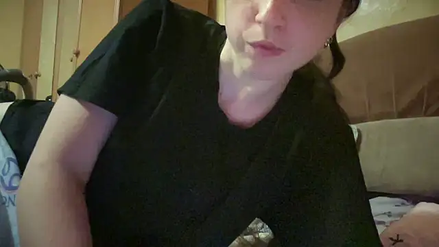 Aphr0ditee online show from 4, 8, 2026