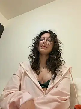 Snapshot of Alicatcua_ chatting on 6, 2, 2026 Alicatcua online show from 6, 2, 2026