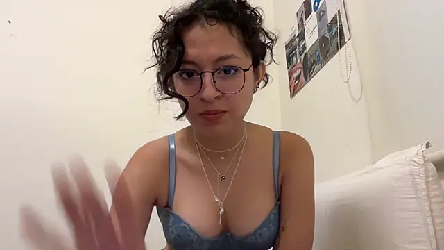 Snapshot of Alicatcua_ chatting on 6, 3, 2026 Alicatcua online show from 6, 3, 2026