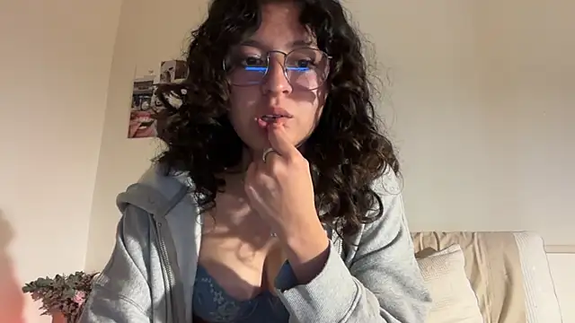 Snapshot of Alicatcua_ chatting on 23, 3, 2026 Alicatcua online show from 23, 3, 2026