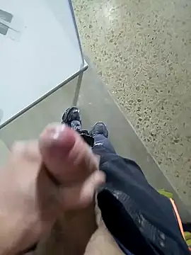 nofaceloverss online show from 22, 12, 2025