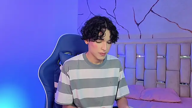 Snapshot of SthepanodiMonaco chatting on 7, 4, 2026 SthepanodiMonaco online show from 7, 4, 2026