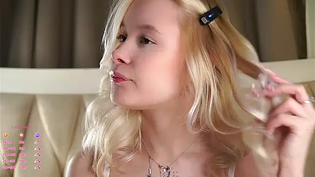 Snapshot of AunclreaVache chatting on 13, 2, 2026 AunclreaVache online show from 13, 2, 2026