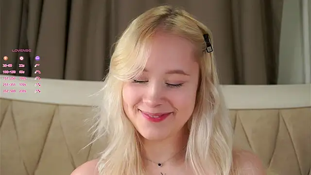 Snapshot of AunclreaVache chatting on 15, 2, 2026 AunclreaVache online show from 15, 2, 2026