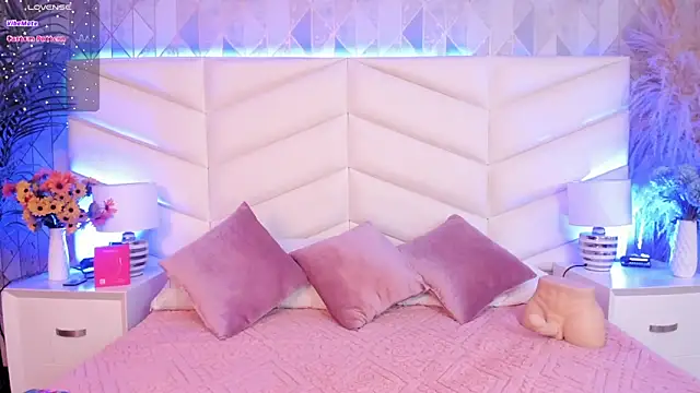 Lizzi Hotman  online show from 18, 3, 2026