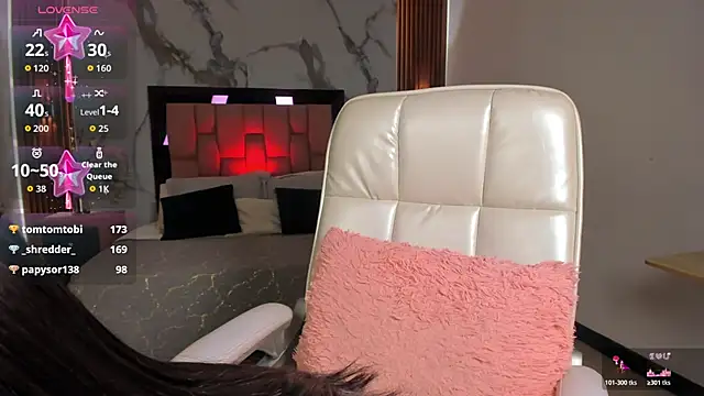 Caroline foster1 online show from 27, 6, 2026