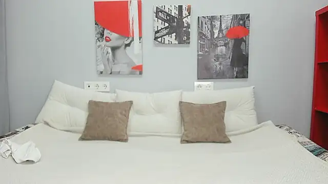 Comely Camillla online show from 15, 2, 2026