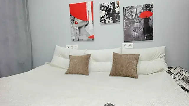 Comely Camillla online show from 15, 3, 2026