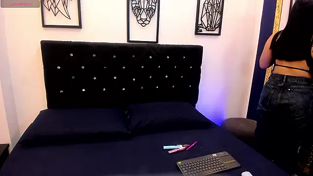 Snapshot of AgathaMyller chatting on 9, 3, 2026 AgathaMyller online show from 9, 3, 2026