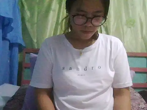 Snapshot of xxdreamgirl69 chatting on 14, 1, 2026 xxdreamgirl69 online show from 14, 1, 2026