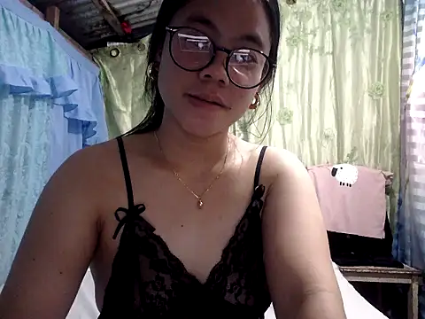 Snapshot of xxdreamgirl69 chatting on 6, 2, 2026 xxdreamgirl69 online show from 6, 2, 2026