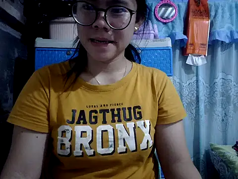 Snapshot of xxdreamgirl69 chatting on 12, 3, 2026 xxdreamgirl69 online show from 12, 3, 2026