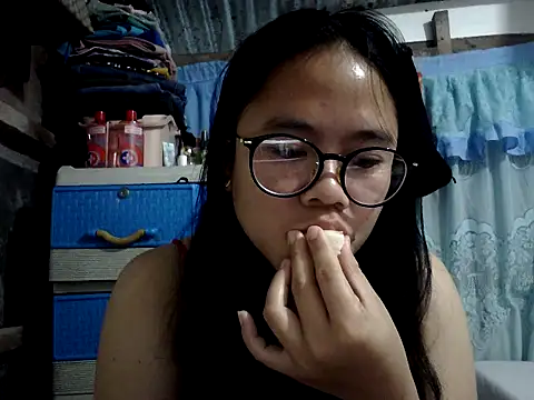 Snapshot of xxdreamgirl69 chatting on 16, 3, 2026 xxdreamgirl69 online show from 16, 3, 2026