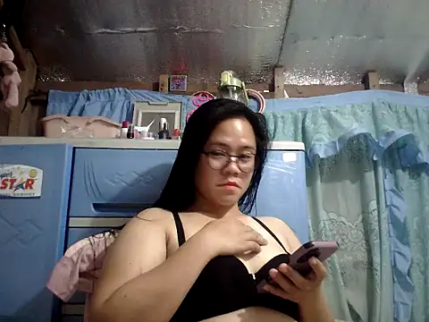 xxdreamgirl69 online show from 4, 8, 2026