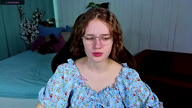 Mia Mooore online show from 12, 3, 2026