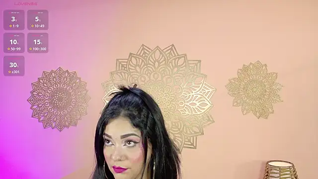 Snapshot of MarianaMontezz chatting on 6, 8, 2026 MarianaMontezz online show from 6, 8, 2026