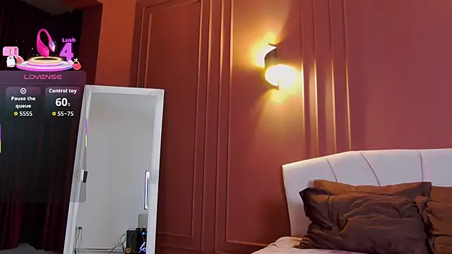 Snapshot of OliviaMazee chatting on 10, 1, 2026 OliviaMazee online show from 10, 1, 2026